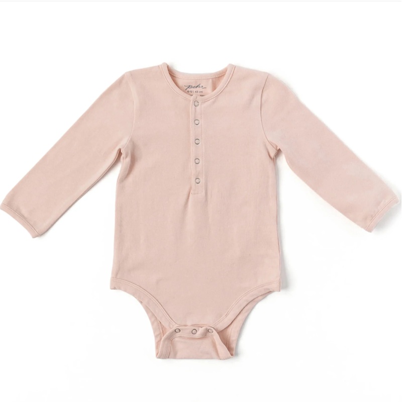 ESSENTIAL ONESIE – powder pink 3-6m