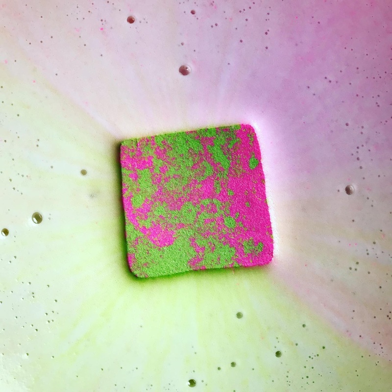 Bubble Bath Bomb Circus Circus