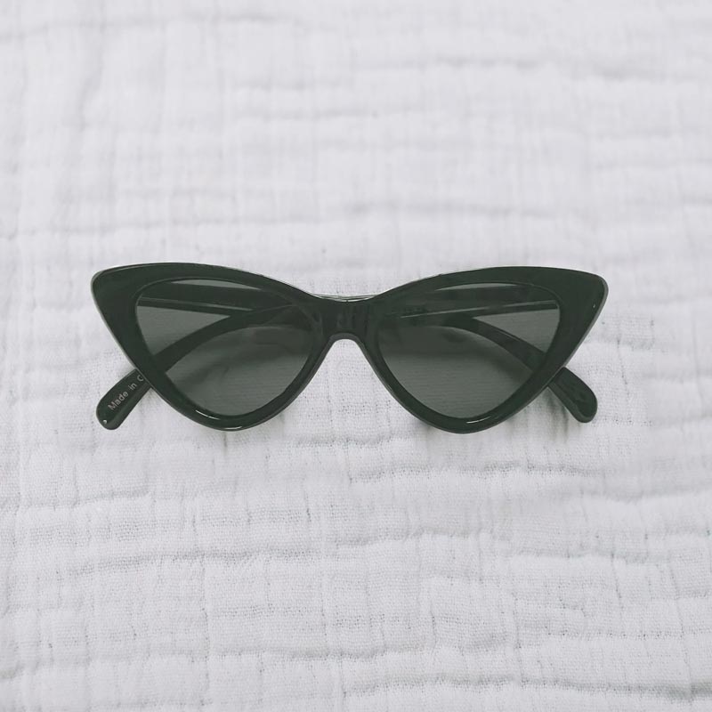 *Honeysuckle Swim Co. Catseye Polarized Sunglasses – Black (Size 3-6 Years)